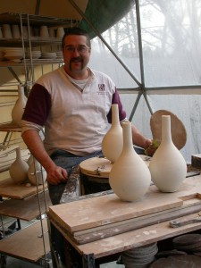 Tom Rohr making pots